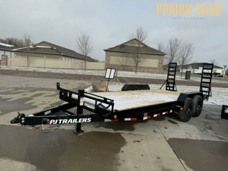 New 2025 PJ Trailers 20' CC Equipment Trailer