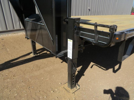 New 2025 Titan Trailer 32' Gooseneck Flatbed Flatbed Trailer