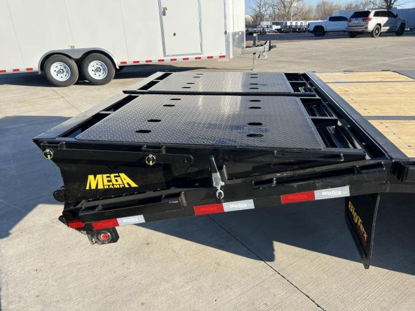 New 2024 Big Tex Trailers 33' Gooseneck Flatbed Trailer