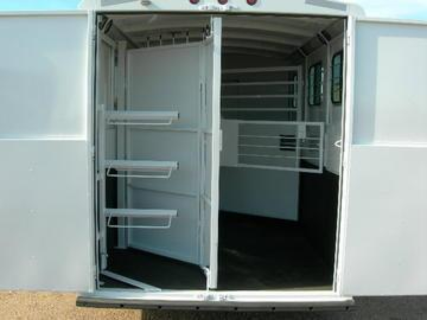 New 2025 Titan 3H GN Horse Trailer