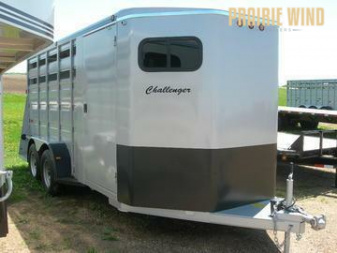 New 2025 Titan 3H BP Horse Trailer