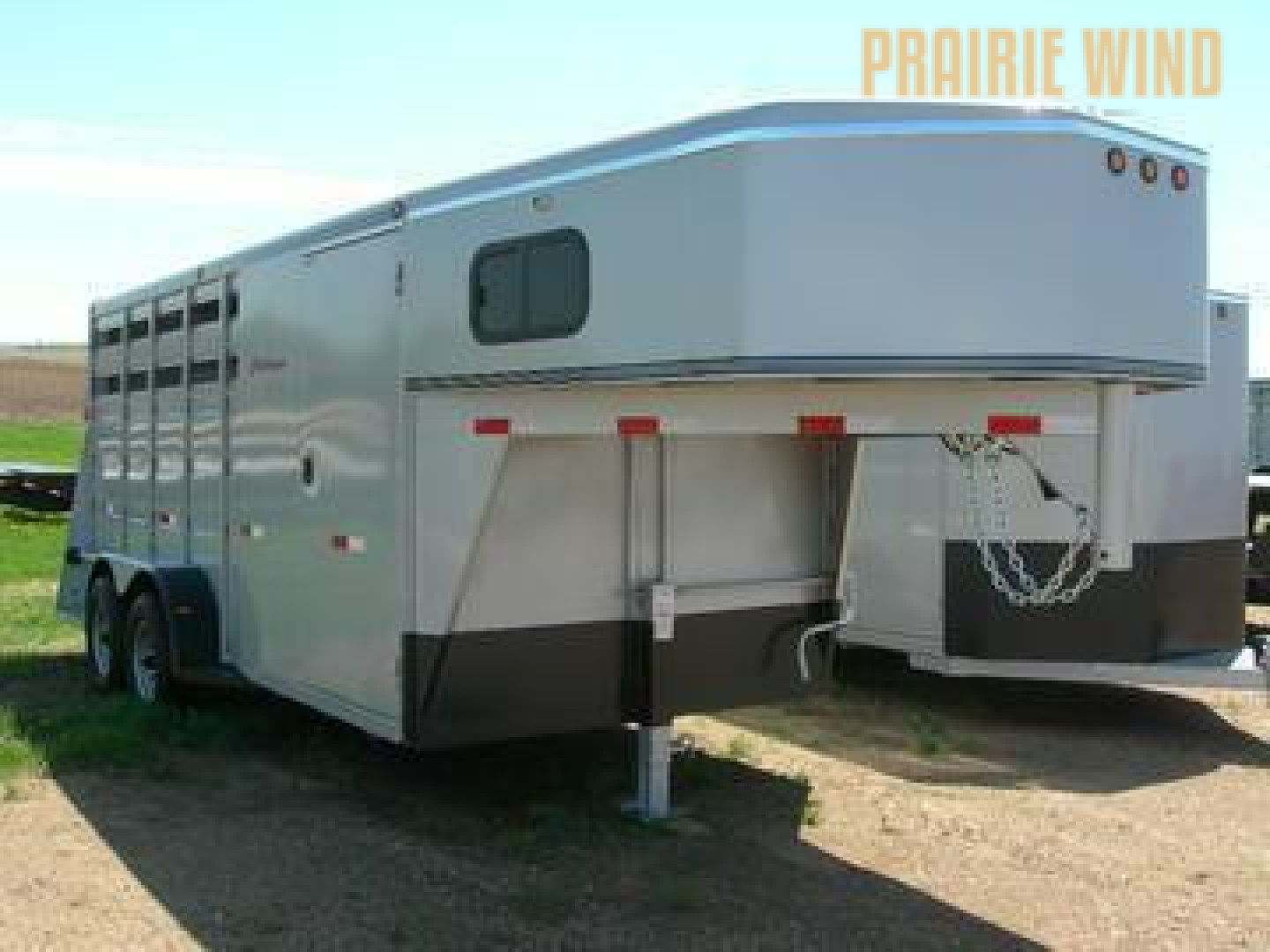 New 2025 Titan 3H GN Horse Trailer