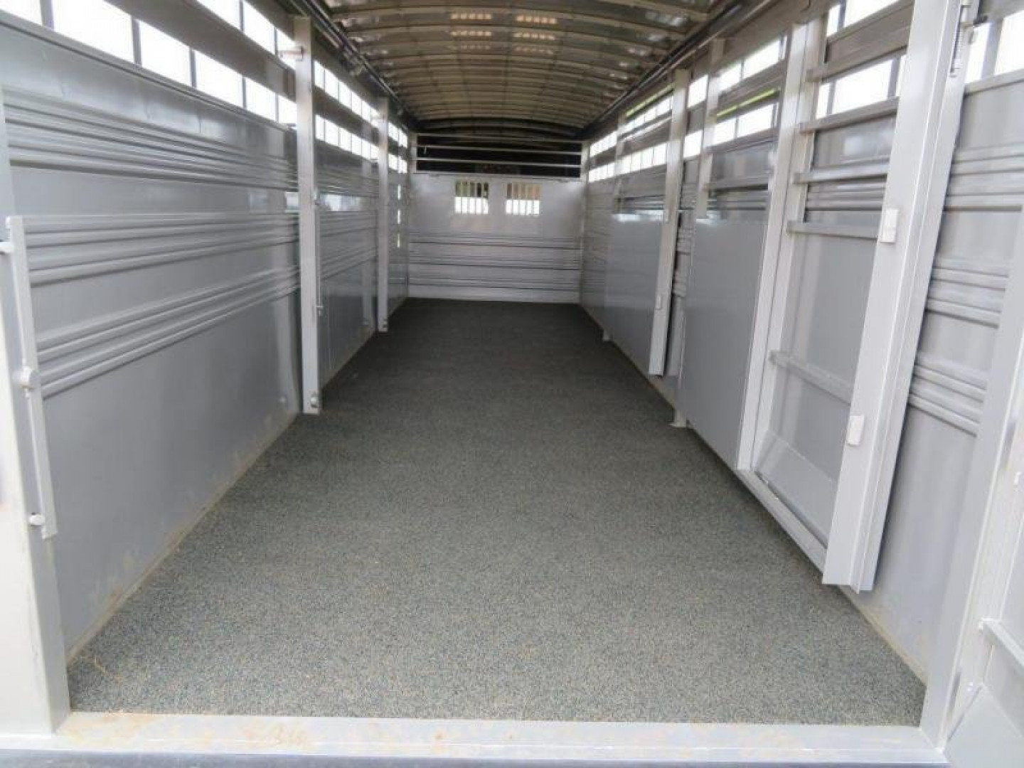 New Titan 24 GN Stock Trailer