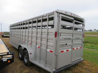 New Titan 24 GN Stock Trailer