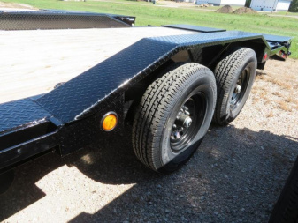 New PJ Trailers 28 Drive-Over Fender GN B8 Trailer