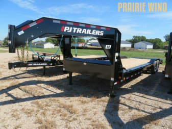 New PJ Trailers 28 Drive-Over Fender GN B8 Trailer