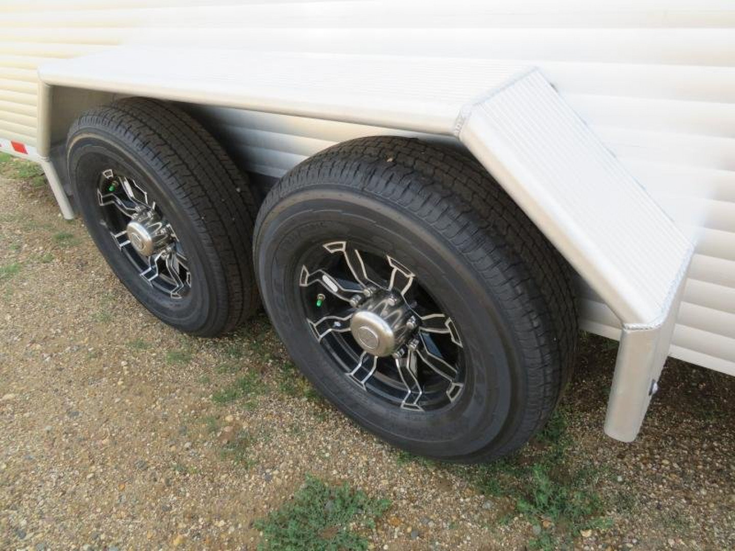 New 2024 Sundowner Trailers Rancher 24 GN TR / Stock Combo Trailer