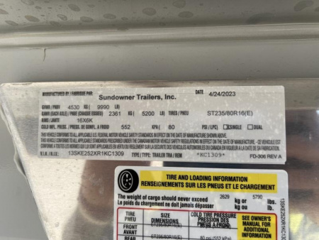 New 2024 Sundowner Trailers Sportman 16' Gooseneck Horse Trailer