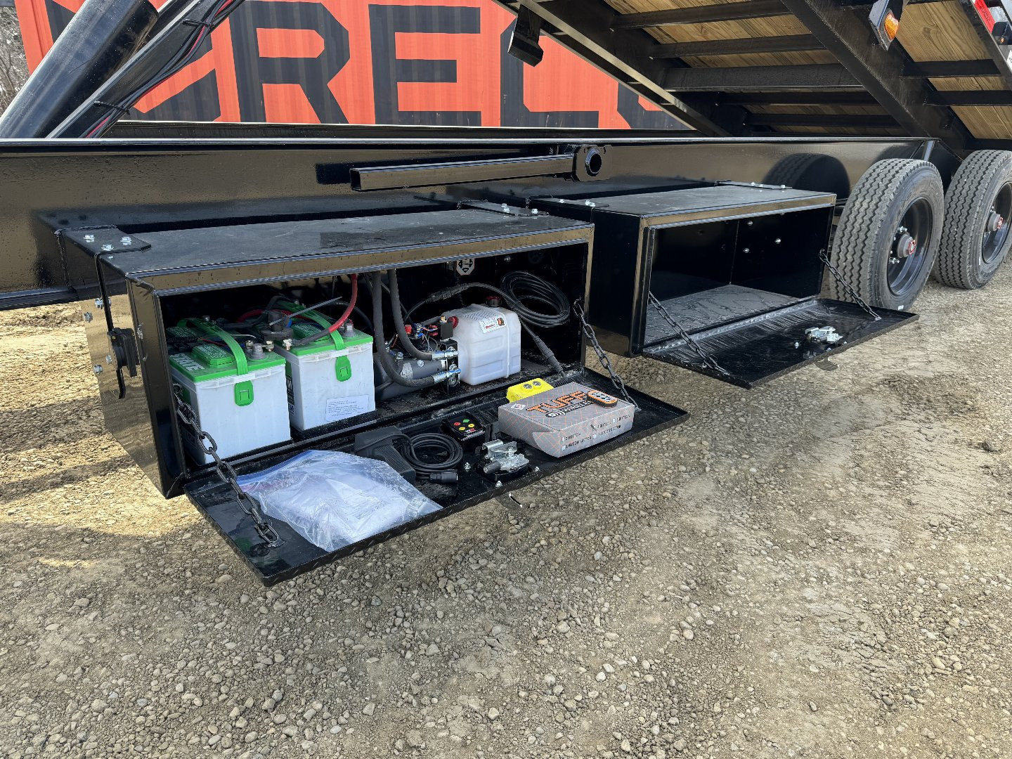 New 2025 Horizon Trailers FFT 102''X28' GOOSENECK FULL TILT 22400GVWR