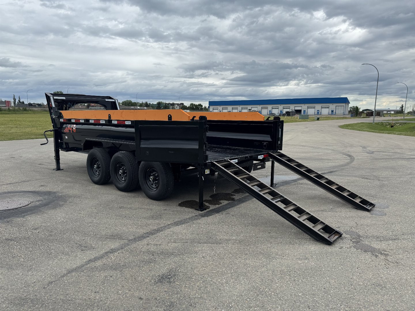 New 2026 Horizon Trailers HZ7 83''X16' GOOSE DUMP BOX W/ 2' HIGH