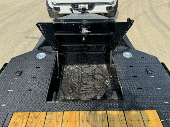 New 2025 Horizon Trailers HET 102''X22' Tiltdeck Trailer w/DriveOver Fenders 2-10k Torsion oil Bath axles