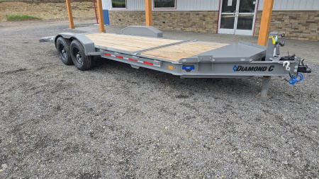 New Diamond C Split Tilt Trailer / 14.9K GVWR / 82 x20' (4' Stationary)