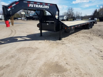 New 2025 PJ Trailers LD302