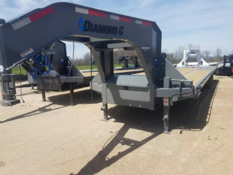 New 2025 Diamond C Trailers FMAX210 MR 32X102