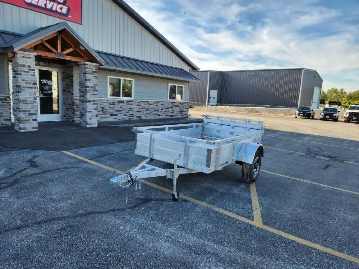 New 2024 Glacier GT5X8