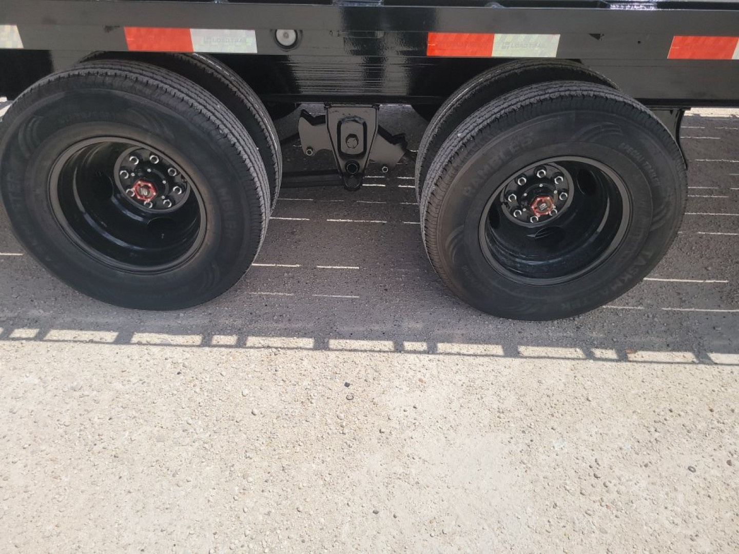 New 2026 LOAD TRAIL 32' 24K Gooseneck w/ Max Ramps