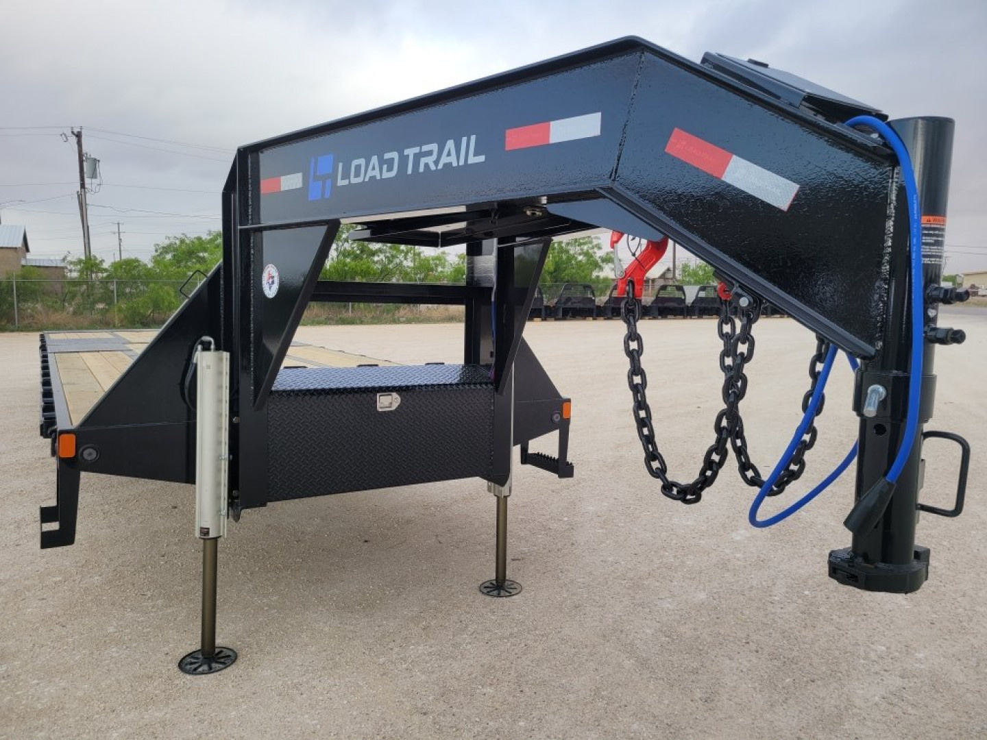 New 2025 Load Trail 32' 30K Gooseneck w/ 12' Hydraulic Dovetail