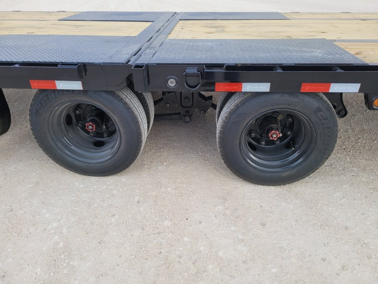 New 2025 Load Trail 32' 30K Gooseneck w/ 12' Hydraulic Dovetail