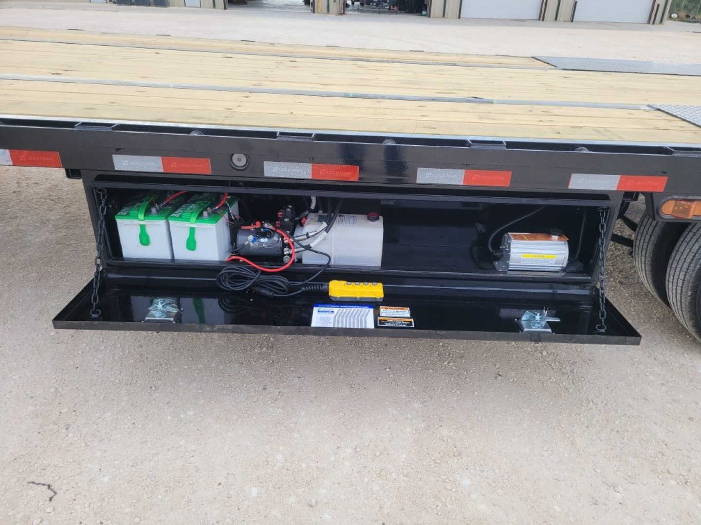 New 2025 Load Trail 32' 30K Gooseneck w/ 12' Hydraulic Dovetail