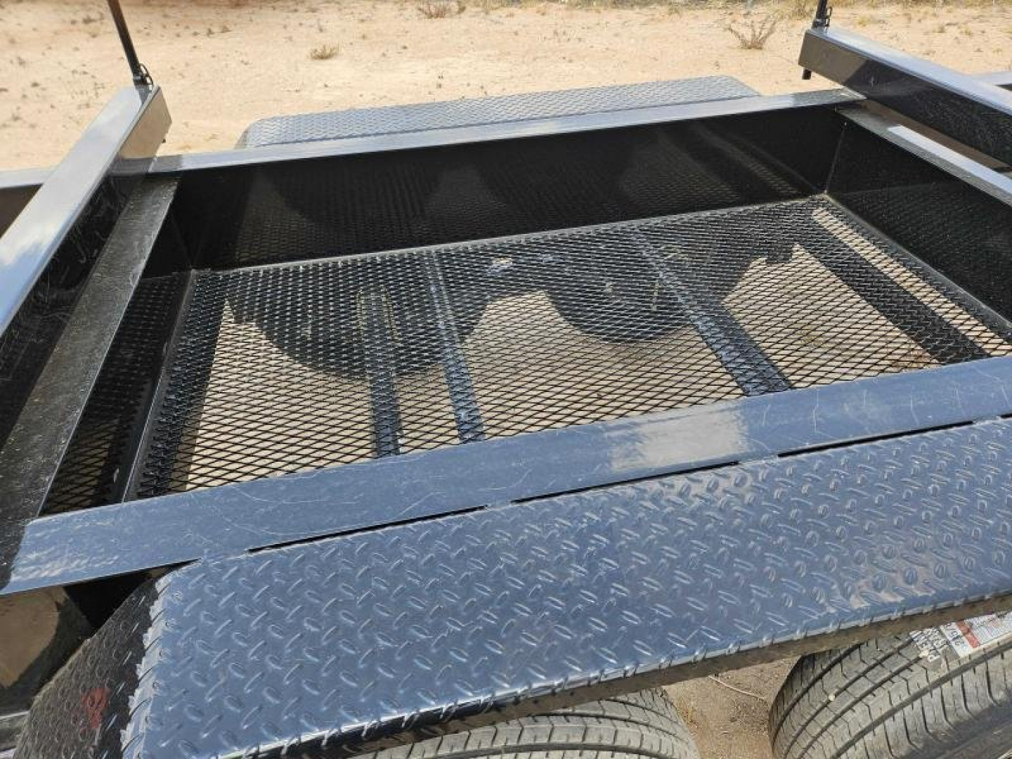 New 2023 Delco Trailers 14K 32' Pipe Hauler