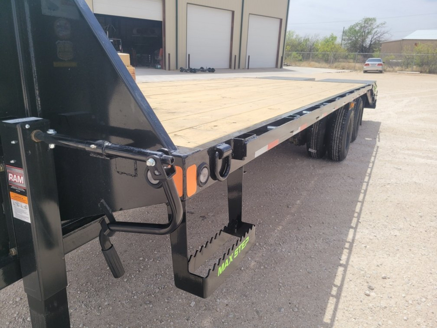 New 2025 Load Trail 25' 24K Gooseneck Trailer w/ Max Ramps