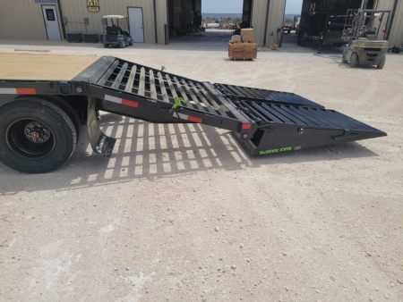 New 2025 Load Trail 25' 24K Gooseneck Trailer w/ Max Ramps