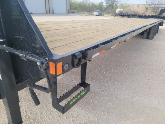 New 2025 Load Trail 40' 25,900 Gvw Gooseneck w/ EOH brakes and Max Ramps