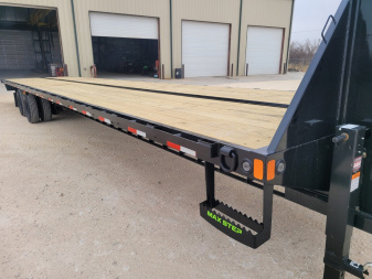 New 2025 Load Trail 40' 25,900 Gvw Gooseneck w/ EOH Disc Brakes