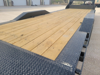 New 2025 Load Trail 26' 14K Gooseneck Car Hauler