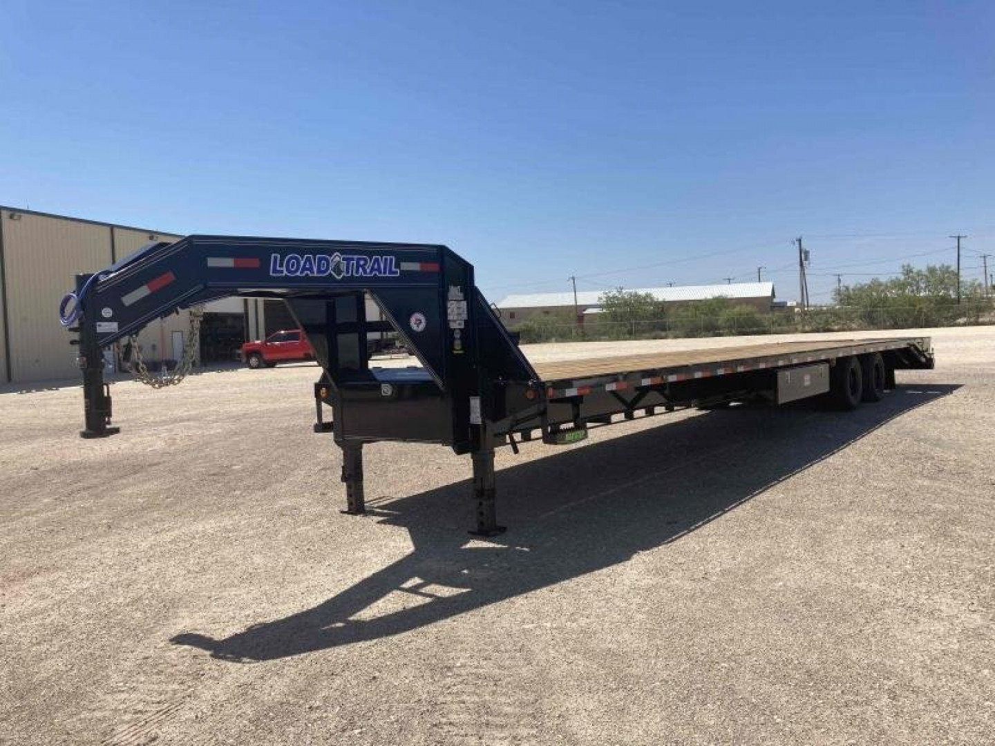 New 2024 LOAD TRAIL 40' 25,900 GVW AIR RIDE GOOSENECK W/ LIFT AXLE