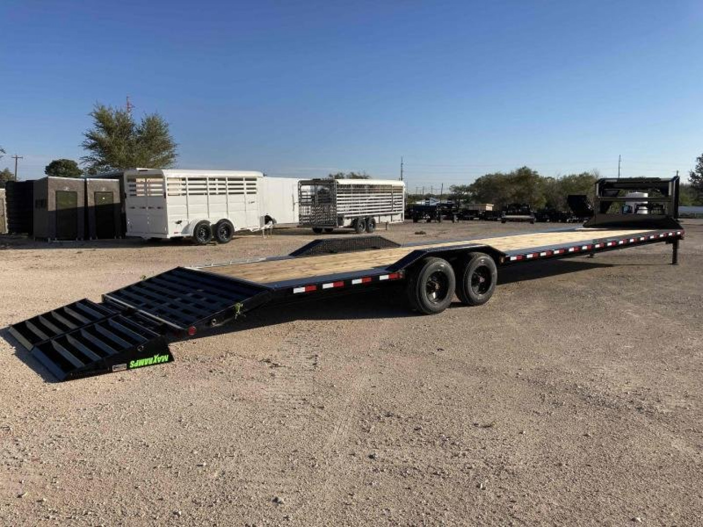 New 2024 Load Trail 40' 20K Gooseneck Carhauler