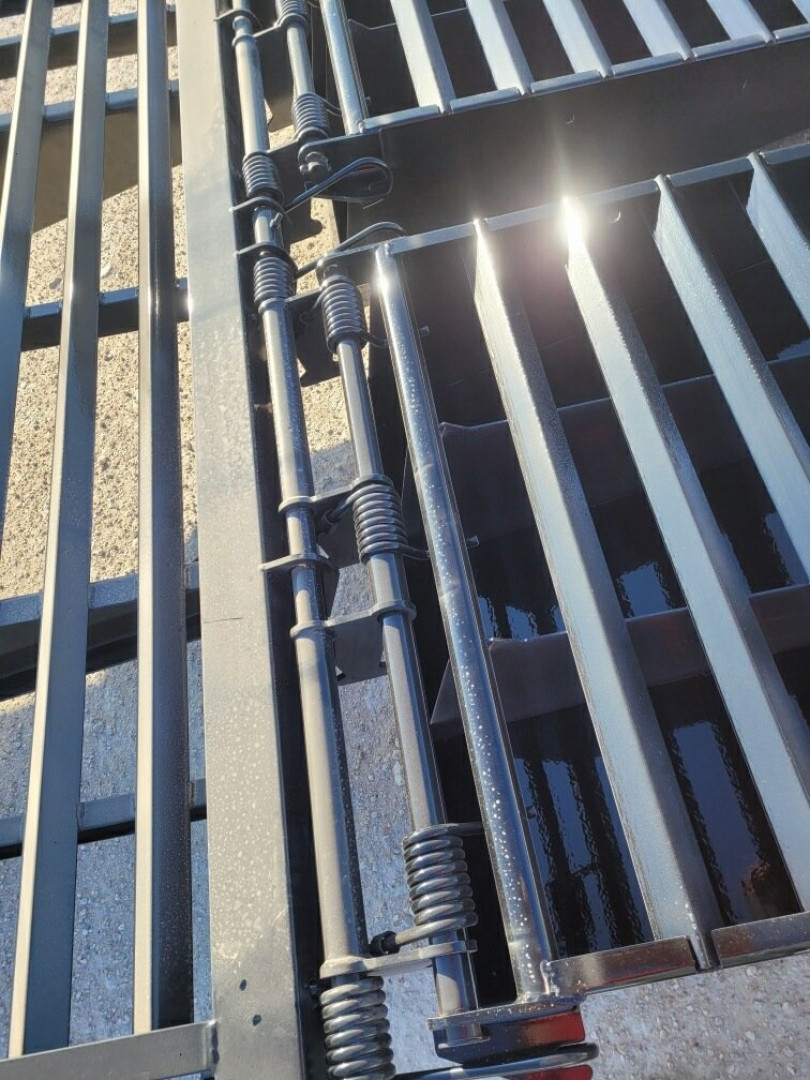 New 2025 Load Trail 40' 30K Gooseneck w/EOH Brakes and Max Ramps