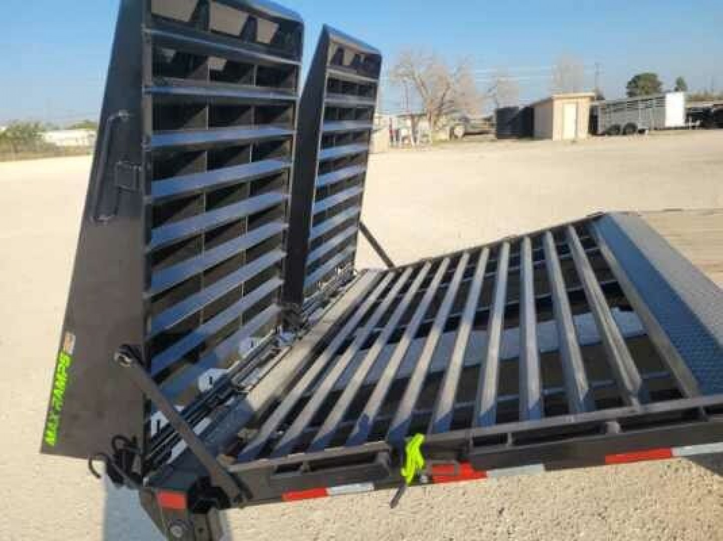 New 2025 Load Trail 40' 30K Gooseneck w/EOH Brakes and Max Ramps