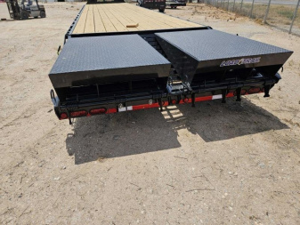 New 2023 Load Trail 40' 25,900 GVW HotShot Gooseneck w/ EOH BrakesTrailer