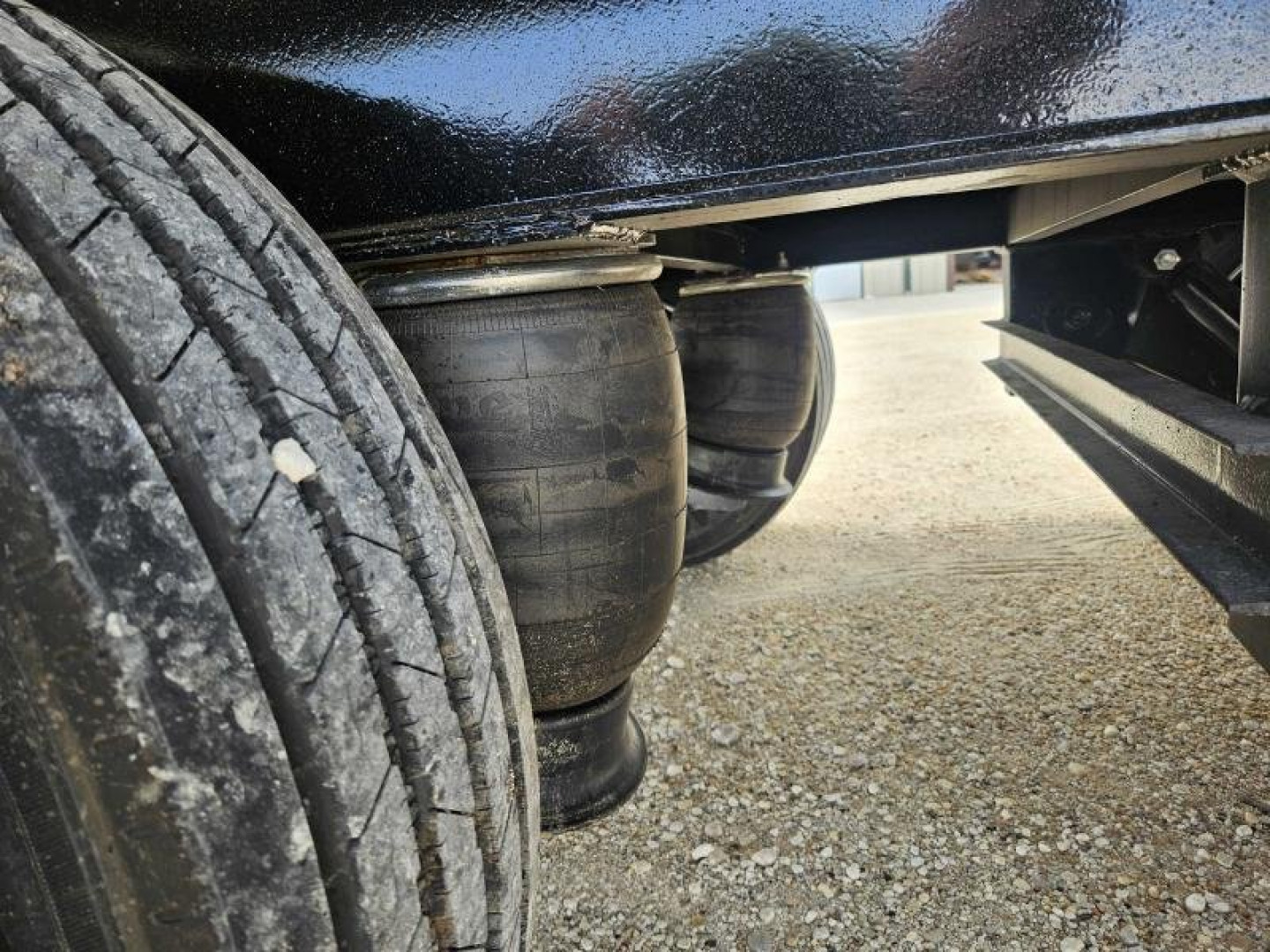 New 2024 Load Trail 40' 25,900 Gvw Air Ride HotShot Gooseneck Trailer