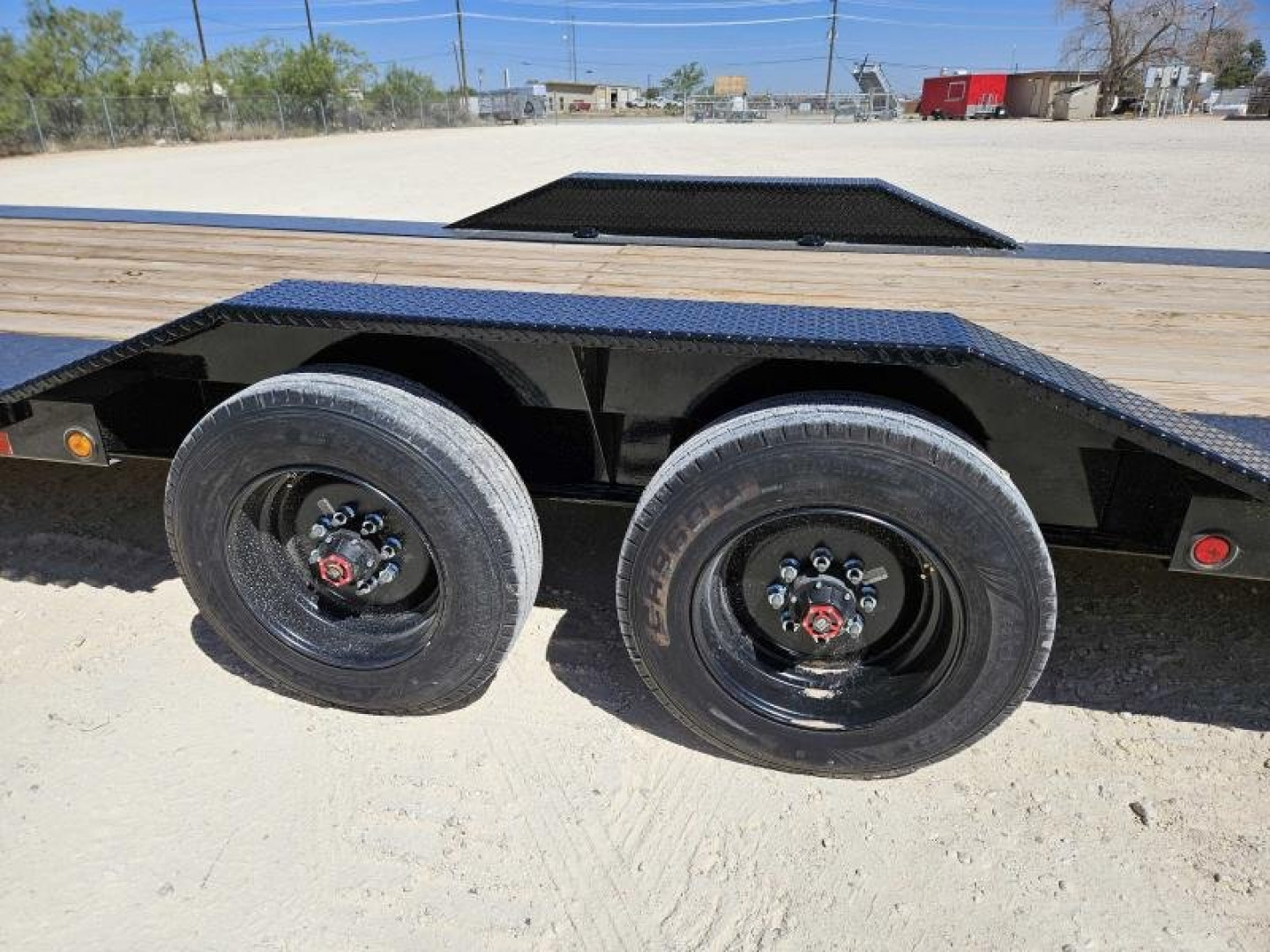 New 2024 Load Trail 32' 20K Gooseneck Car Hauler w/ Max Ramps