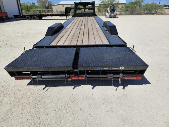 New 2024 Load Trail 32' 20K Gooseneck Car Hauler w/ Max Ramps