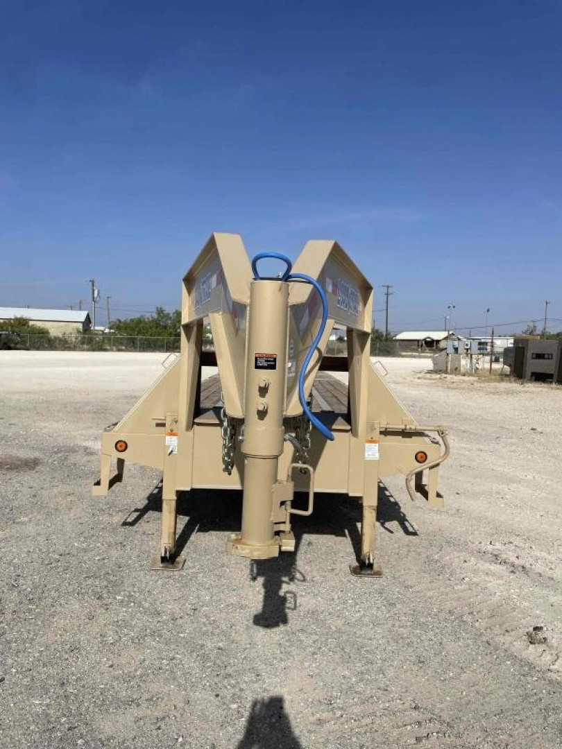 New 2024 Load Trail 40' 25,900 GVW Air Ride Spread Axle Gooseneck