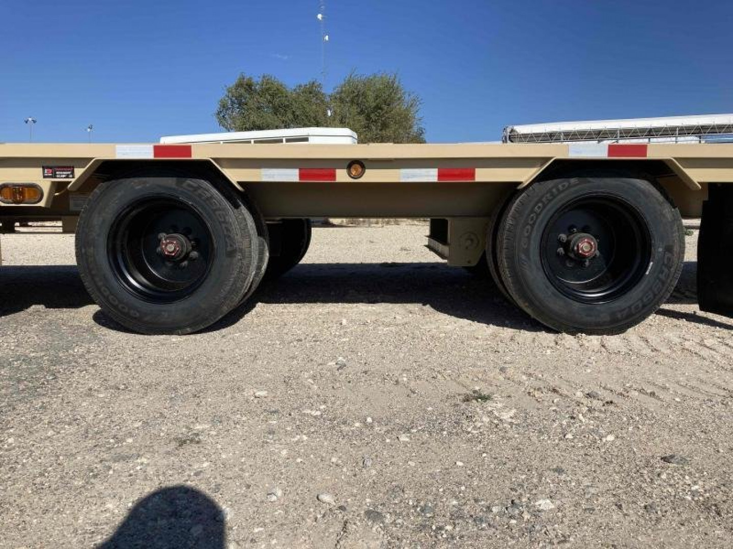 New 2024 Load Trail 40' 25,900 GVW Air Ride Spread Axle Gooseneck