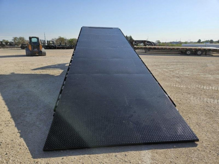 New 2024 Load Trail 30' 16K Gooseneck Tilt Steel Deck