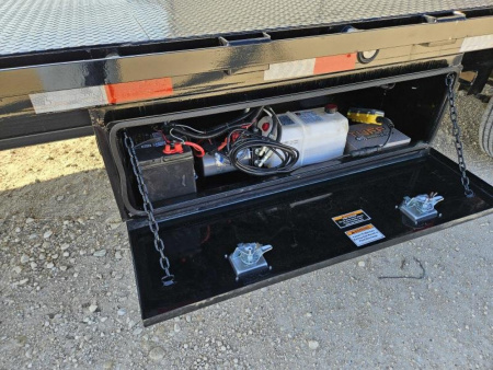 New 2024 Load Trail 30' 16K Gooseneck Tilt Steel Deck