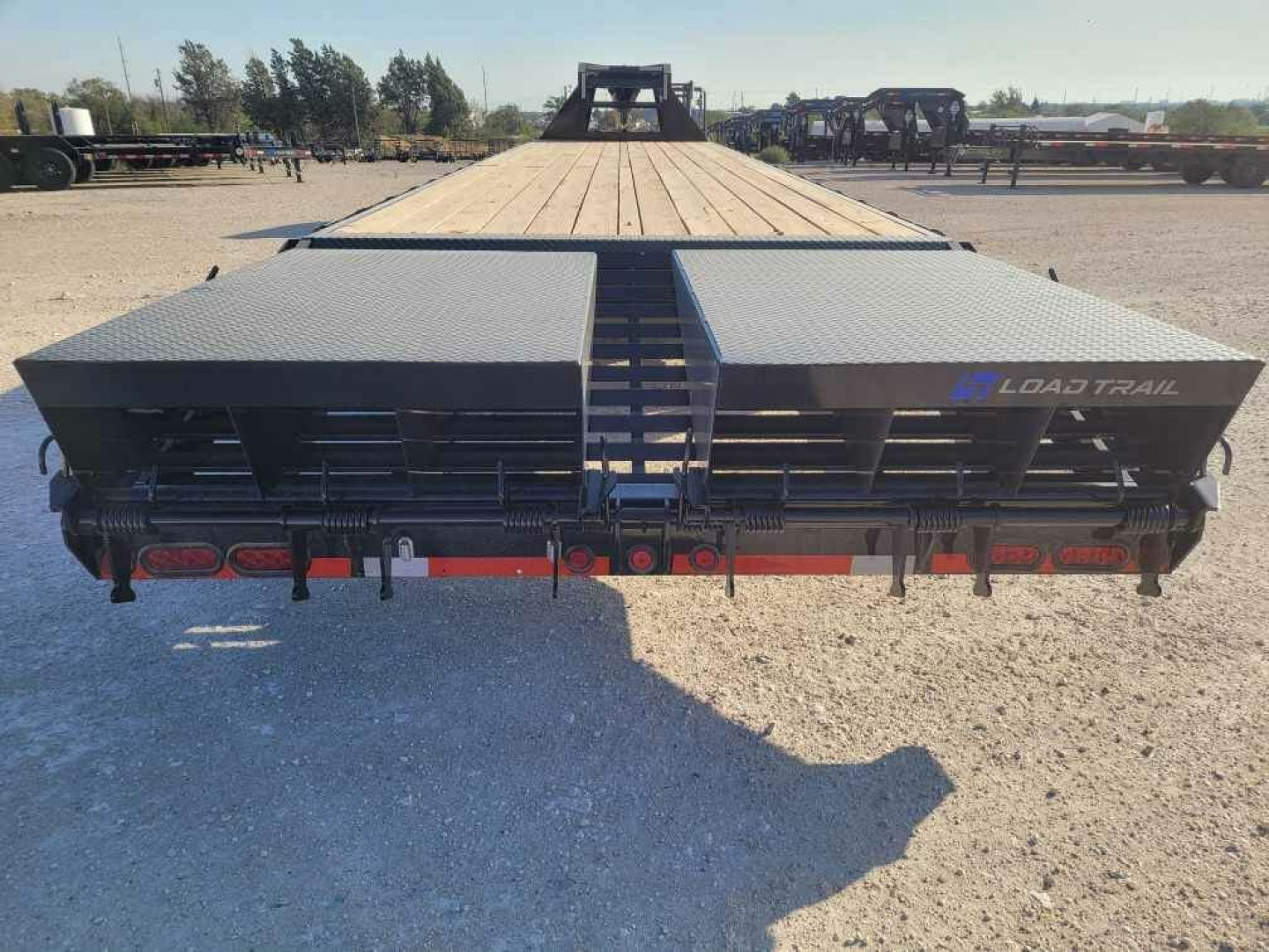 New 2024 Load Trail 40' 22K Gooseneck w/ 17.5 Tires and Max Ramps