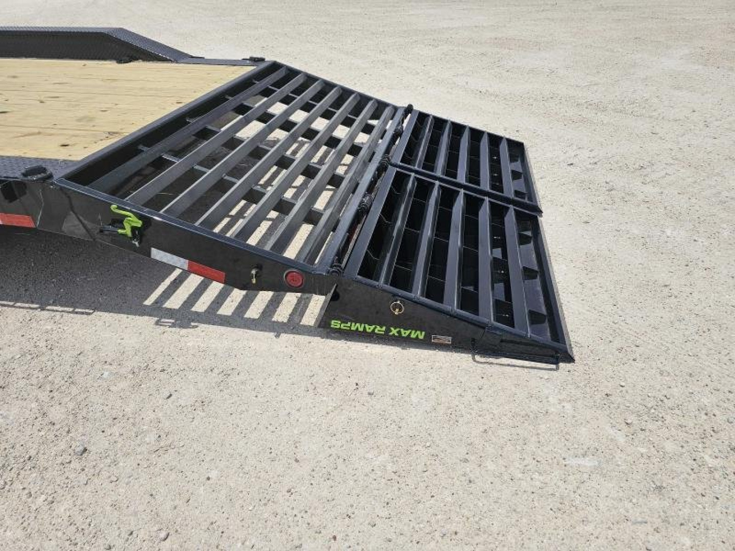 New 2025 Load Trail 102" X 26' 14K Gooseneck Lowboy w/ Max Ramps