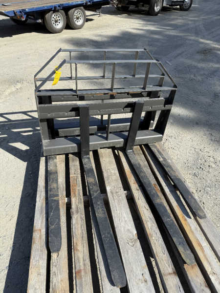 New 2025 IronCraft 42  2000LB PALLET FORKS