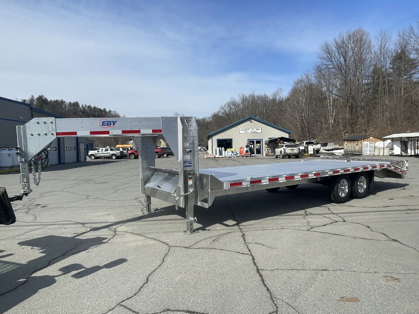 New 2025 EBY Trailers GN16 Deckover Trailer