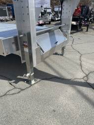 New 2025 EBY Trailers GN16 Deckover Trailer