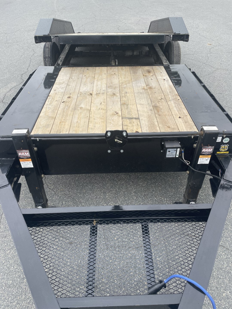 New 2025 Load Trail TH8322073 Equipment Trailer