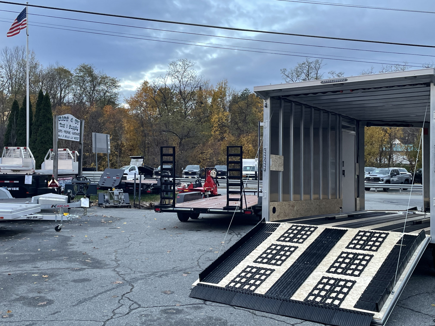 New 2026 Durabull DBMS101X14TA Snowmobile Trailer