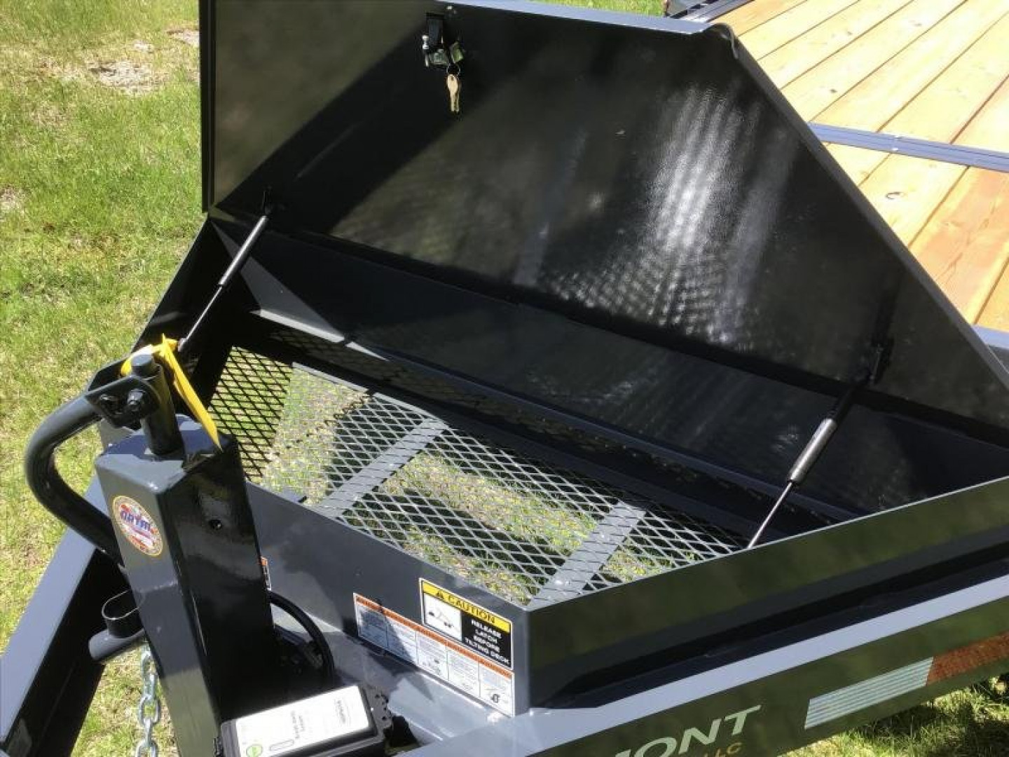 New 2024 BELMONT SSTD22-14 Tilt Trailer