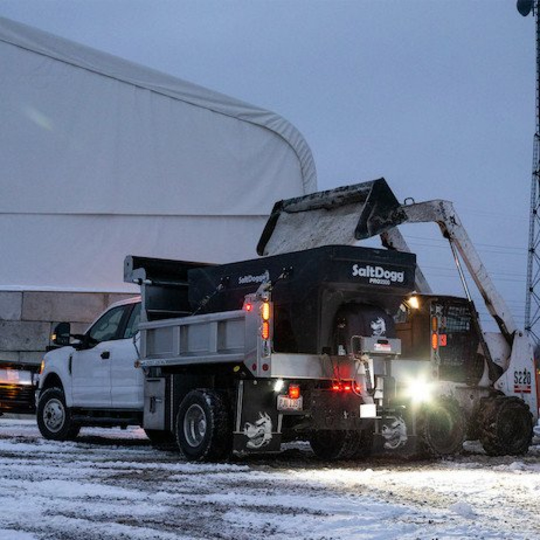 New 2024 Buyers 2.5 cu yd Salt Spreader